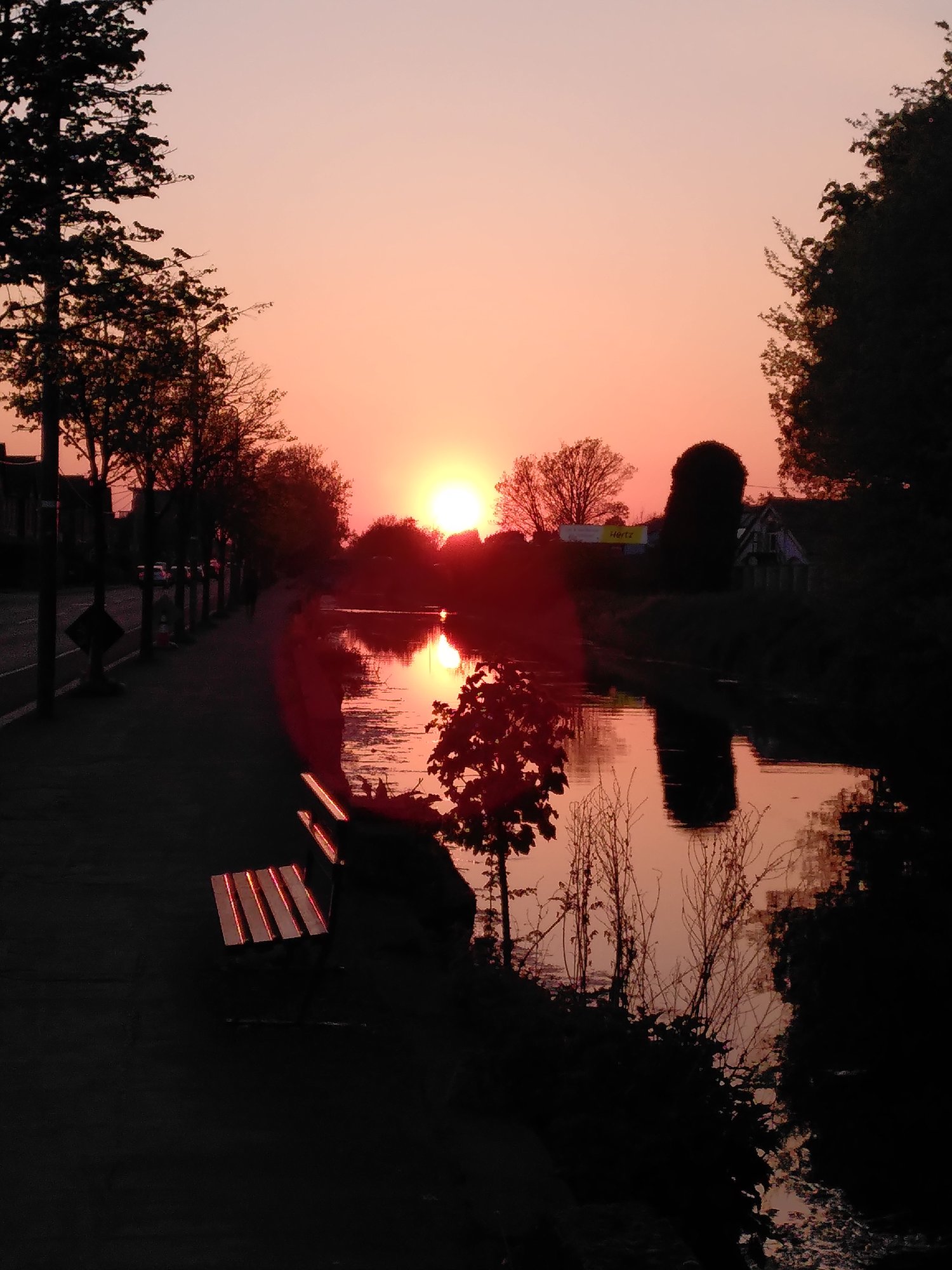 Sunset on the canal (Dublin)